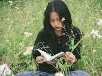 Best Writing Platforms and Tools for Emerging Writers