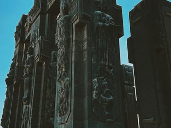 Distinguishing Types of Fantasy Through Setting