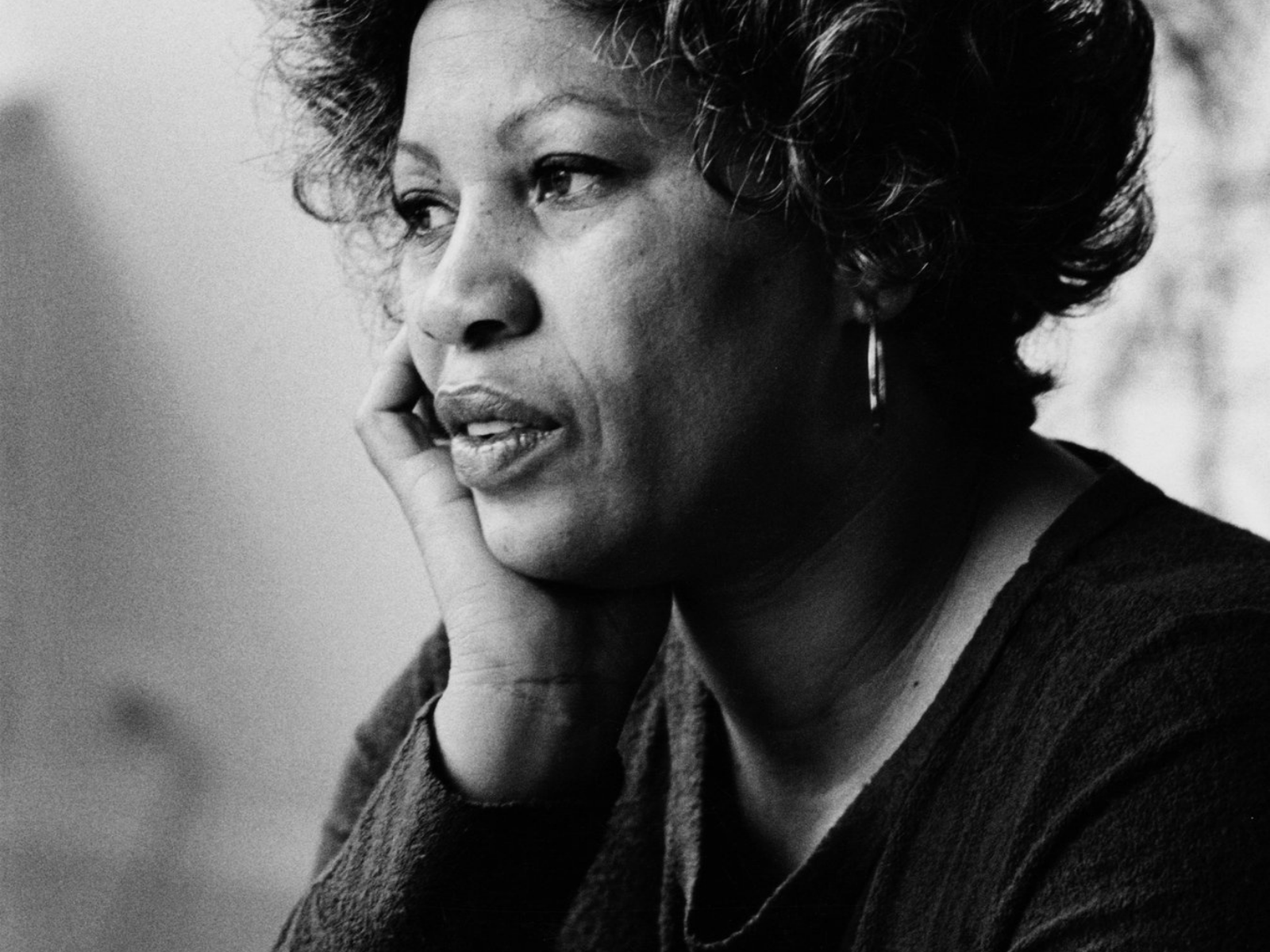 Six Writers Who Never Finish Reading You