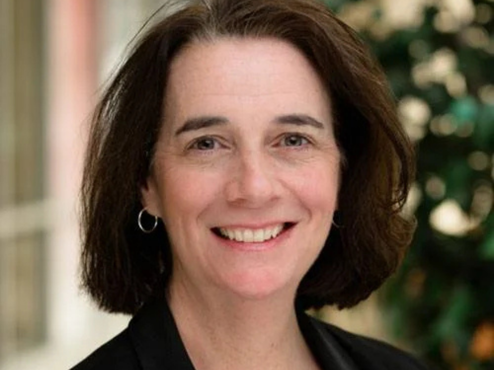 College Essay Tips From a Veteran Admissions Officer: What Colleges Really Want to See