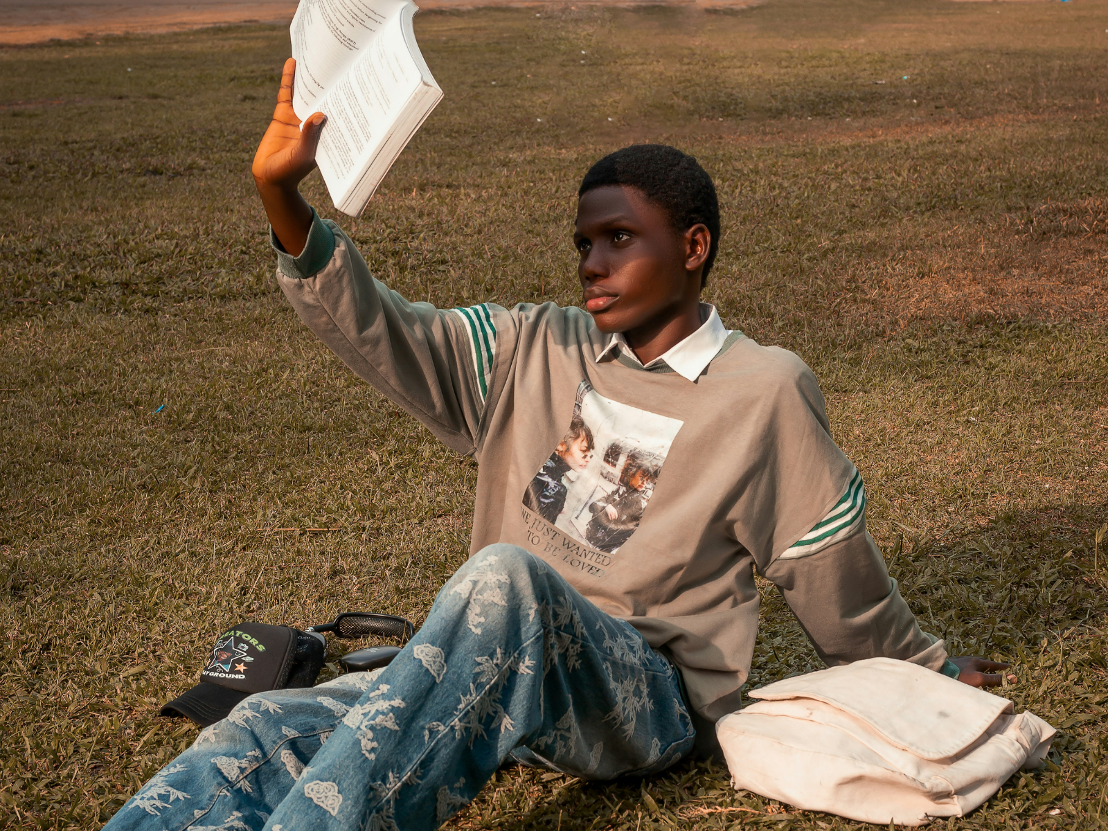 Guide to Write the World’s Monthly Writing Competitions for Teenagers