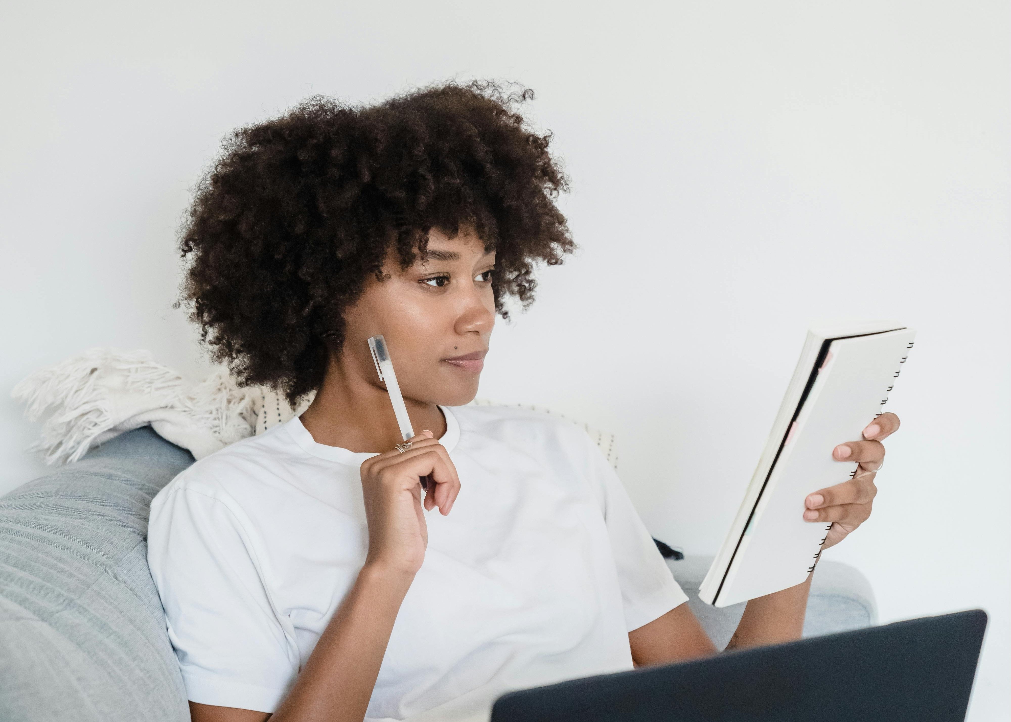 AI Writing Tips: 33 Ways to Use, Prompt, and Reflect Upon Clara AI