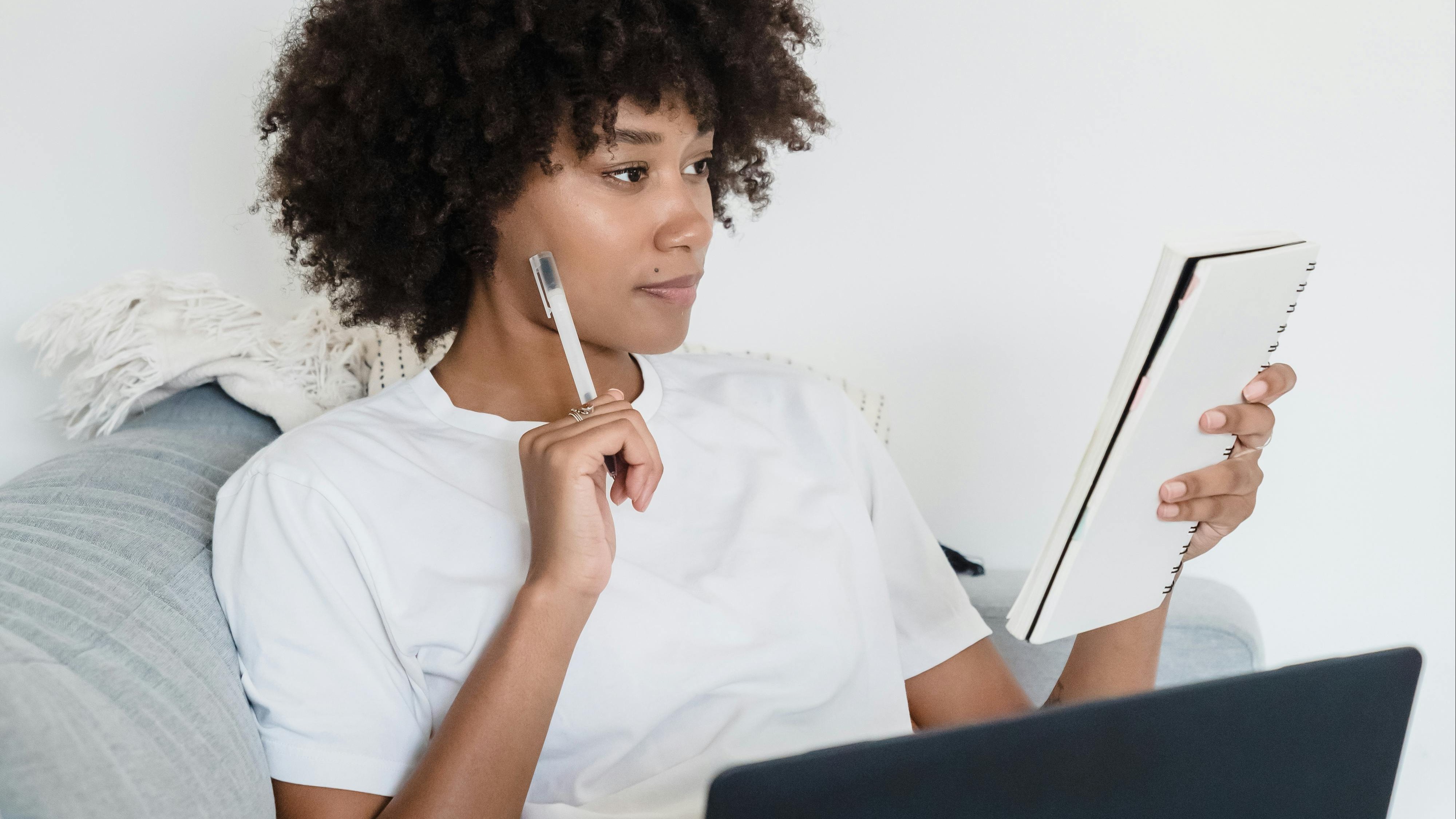 AI Writing Tips: 33 Ways to Use, Prompt, and Reflect Upon Clara AI